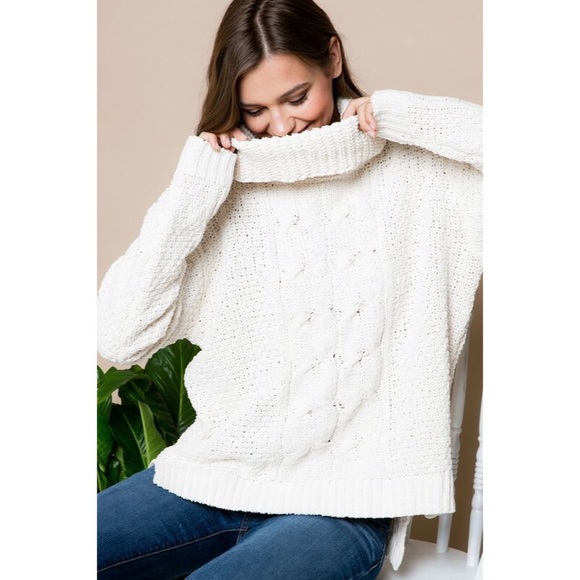 Mila Chunky Turtleneck Sweater - Picture 2 of 4